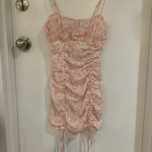 BNWT Princess Polly ruched dress - Picture 3 of 5